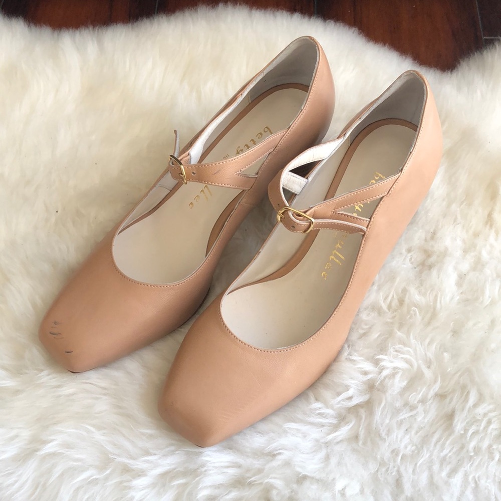 Pink beige heels by bettye muller